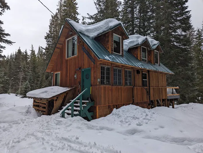 Trillium Lake Basin Cabin Picture 2
