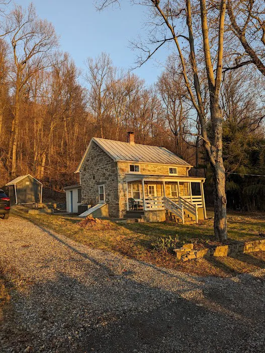 Crampton Gap Cabin PATC Picture 4