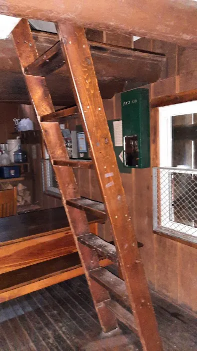 Hermitage Cabin (PATC): Parking Area Picture 9