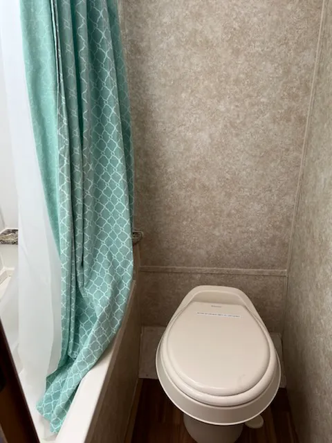 Cee's RV Mini Camper Vacations Picture 2