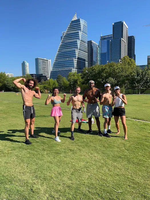 Outdoor Calisthenics Gym at Auditorium Shores Picture 3