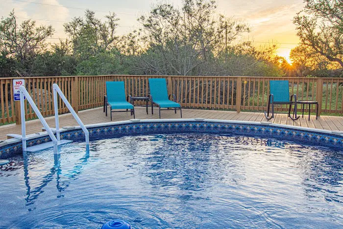 Julies Cabins Picture 2