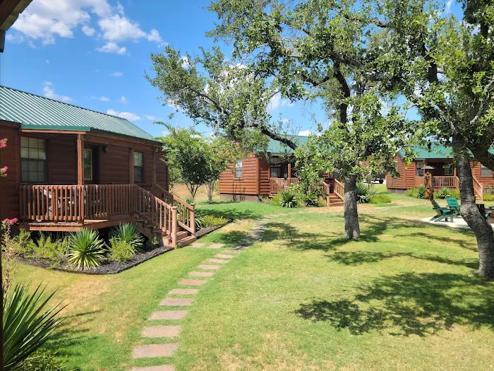 Julies Cabins Picture 5