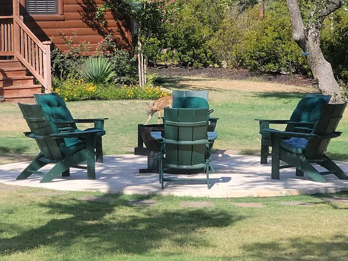 Julies Cabins Picture 10