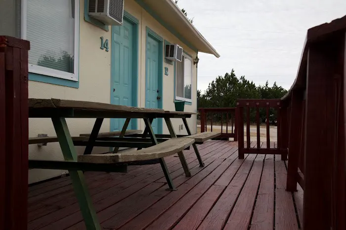 Bunk Haus Lodging & RV Park Picture 1