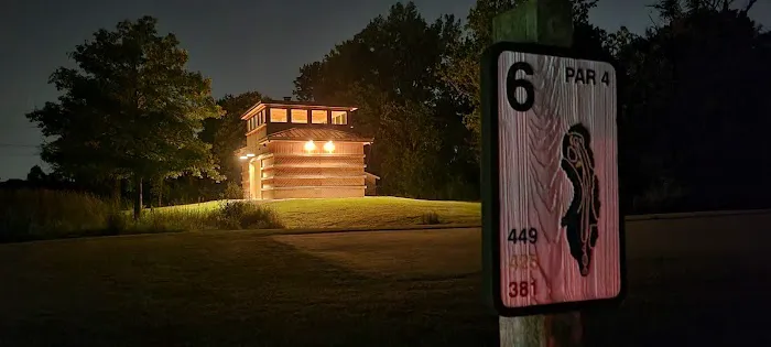 Par 4 artist's retreat Picture 1