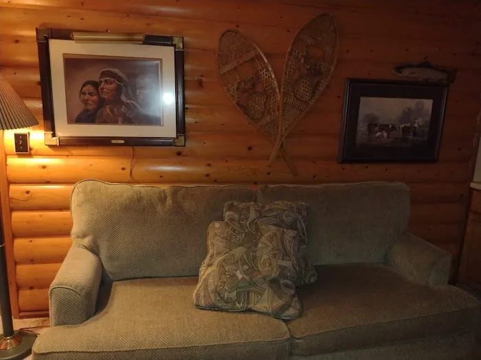 Savannah's ,woods and Water ,Outside Wedding Venue as well, Jacuzzi Cabins, Catoosa ok. area. Picture 8