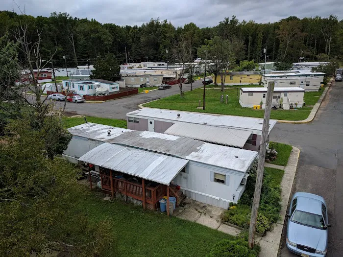 Oakdale Mobile Home Park Picture 5
