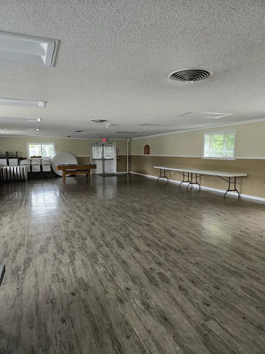 Oak Tree Manufactured Home Community Picture 4