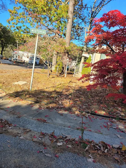 Maple Glen Mobile Home Park Picture 9