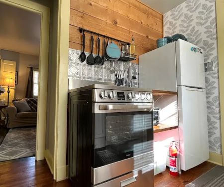 Mountain Paradise Cottage at the Historic Maytag House