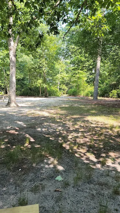 Parvin group camp parking Picture 10