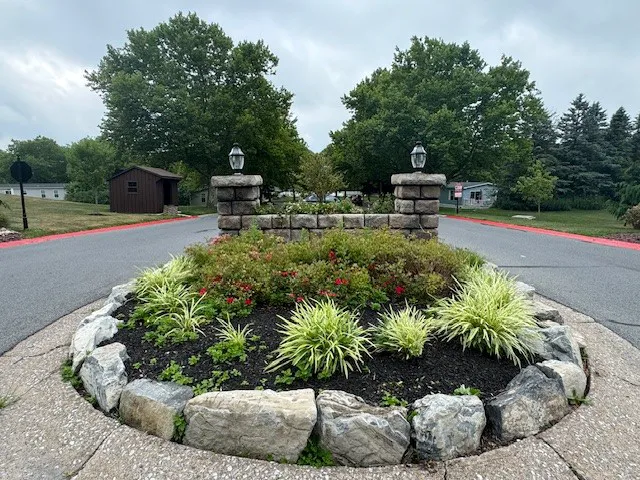 Hickory Hills Manufactured Home Community Picture 1