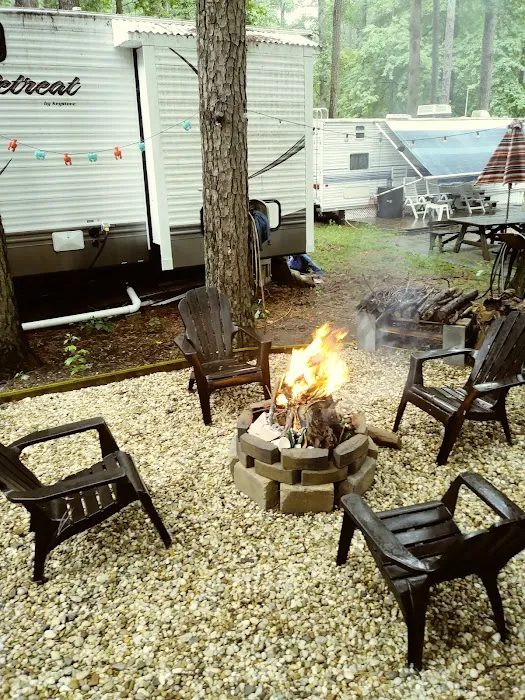 Tall Pines Campground Resort Picture 5