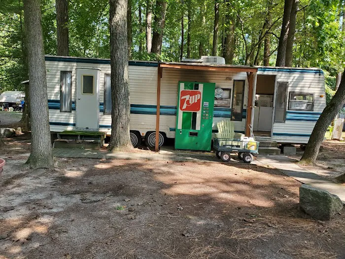 Brumbley's Family Park Campground Picture 1
