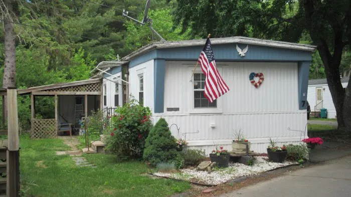 Creekside Estates Picture 2