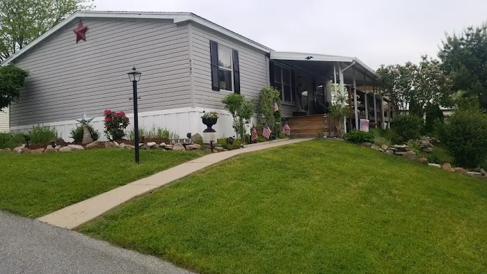 Glencrest Mobile Home Park, by Valley Community Management Picture 1