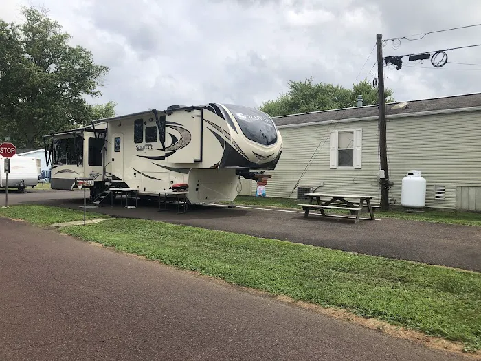 Village Scene Mobile Home Park Picture 3