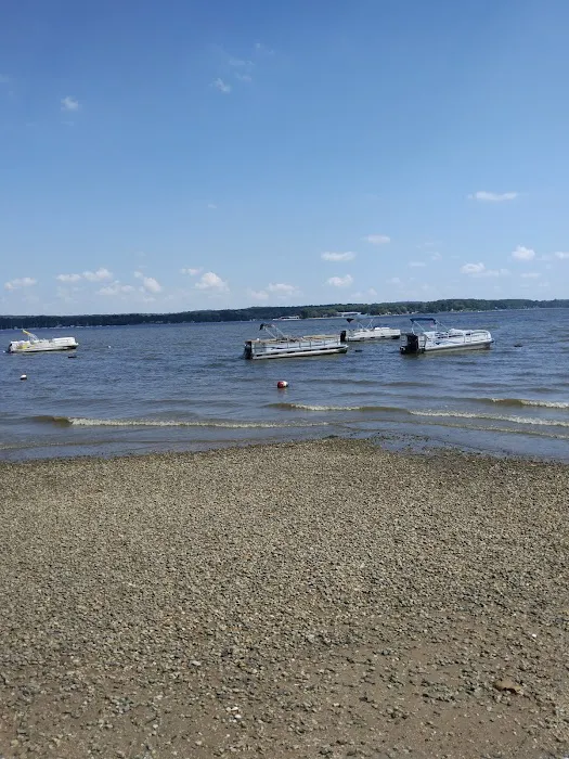 Holloway Beach Picture 4