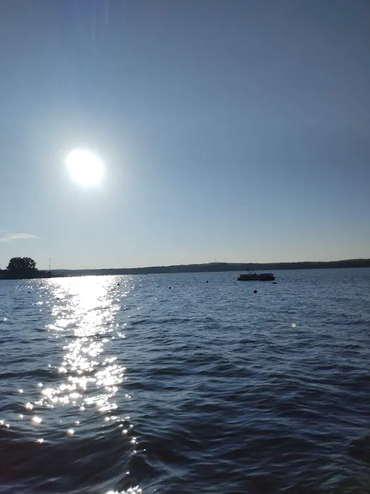 Holloway Beach Picture 6