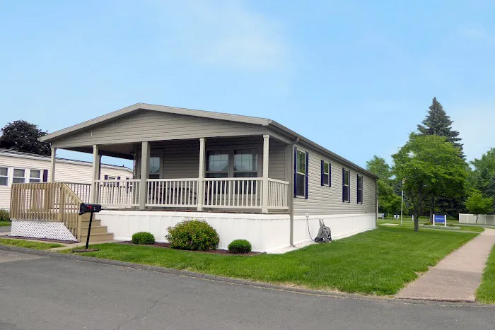 Rivermead Point North / South Manufactured Home Community Picture 9