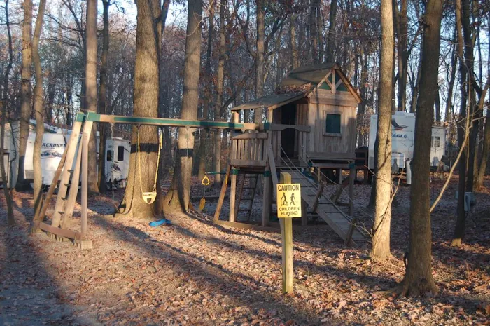Oma's Family Campground Picture 9