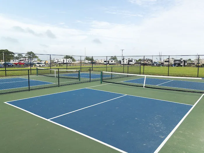 Chincoteague Bay RV Resort & Cottages Picture 5