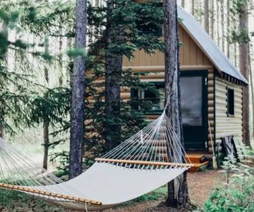 How to Choose a Camping Cabin for a Solo Adventure or Retreat