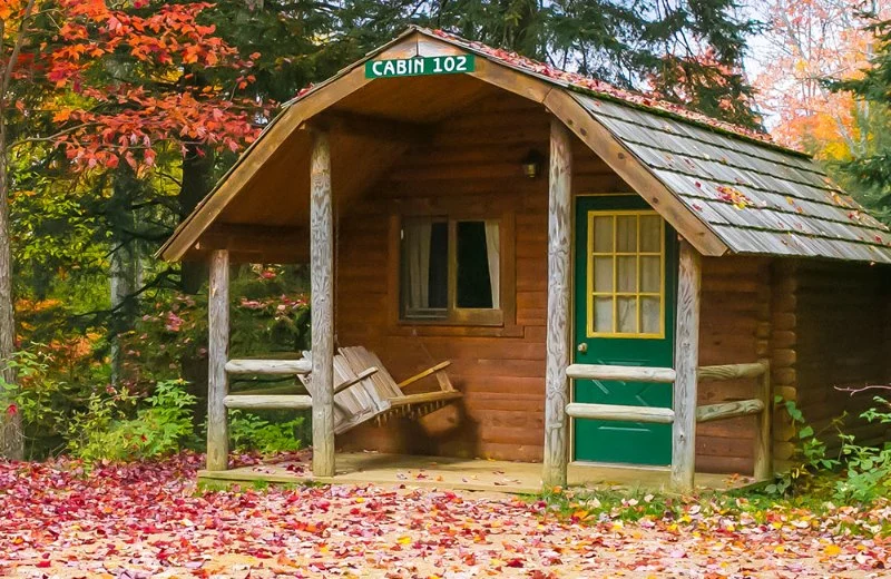 How to Take Advantage of Off-Season Camping Cabin Deals