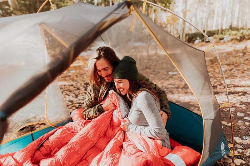 How to Plan a Romantic Camping Cabin Stay with Your Partner