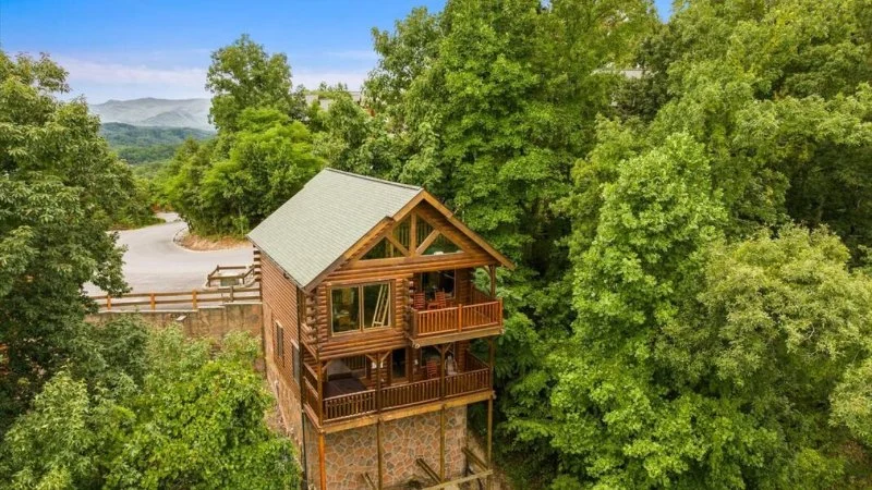 The Benefits of Staying in a Camping Cabin Instead of a Hotel