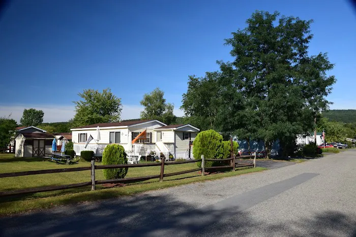 Huguenot Estates Manufactured Home Community Picture 2