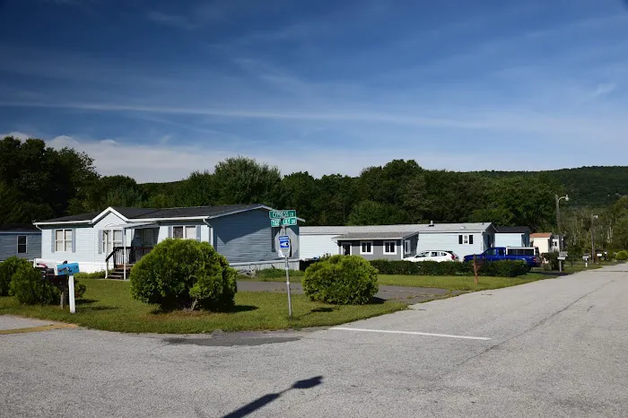 Huguenot Estates Manufactured Home Community Picture 4