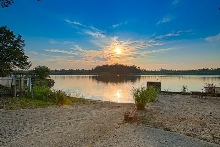 River Beach RV Resort Picture 4