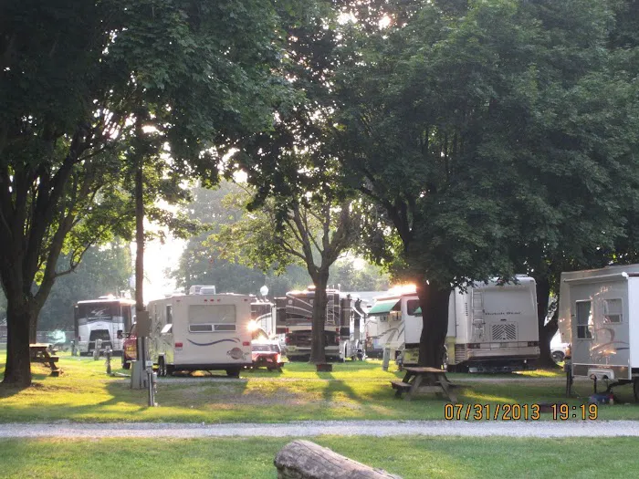 Roamers Retreat Campground Picture 5