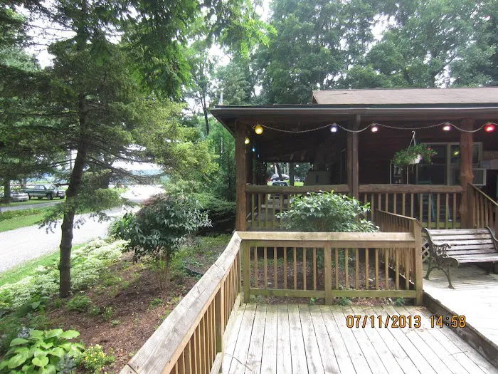 Roamers Retreat Campground Picture 4