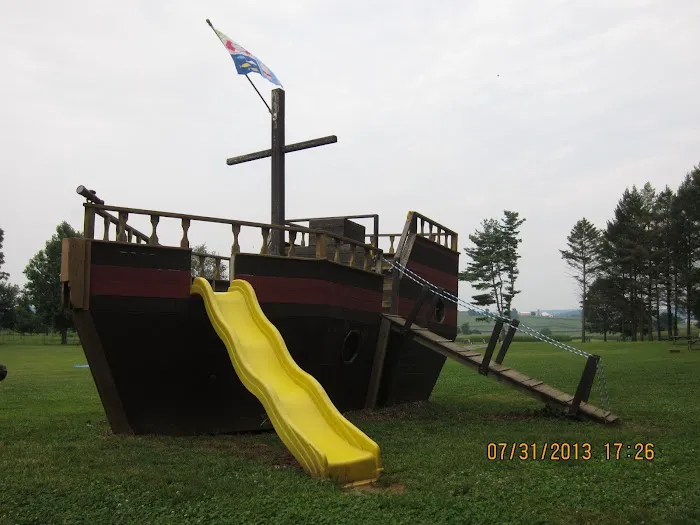 Roamers Retreat Campground Picture 2