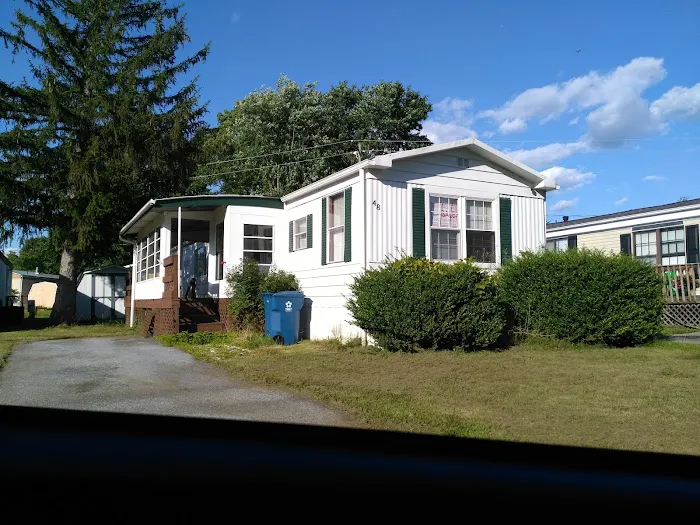 Maple Square Mobile Home Park Picture 1