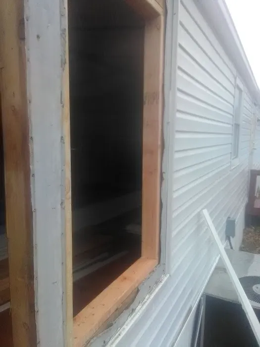Maple Square Mobile Home Park Picture 5