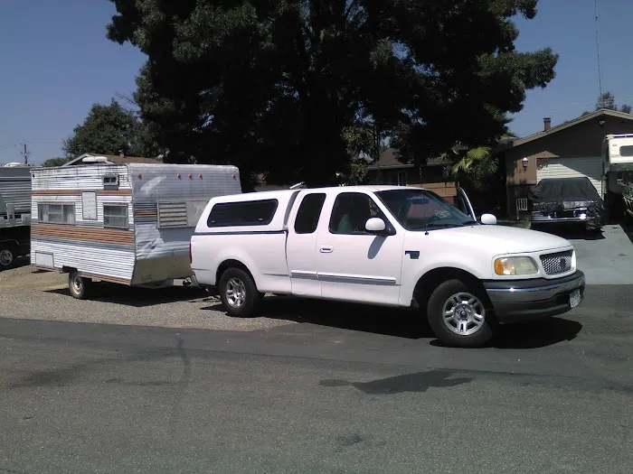 Sunny Waters Mobile Home Park Picture 3