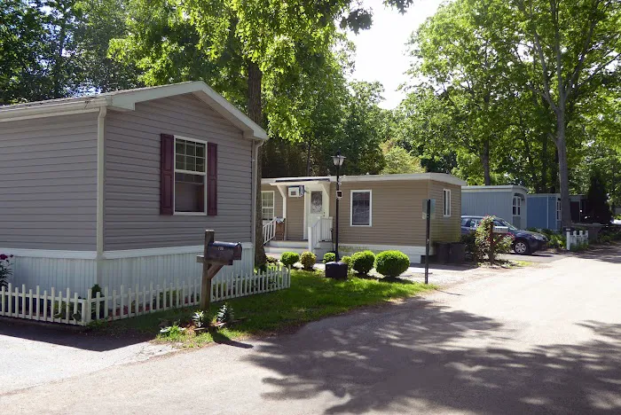 East Hampton Village Manufactured Home Community Picture 7