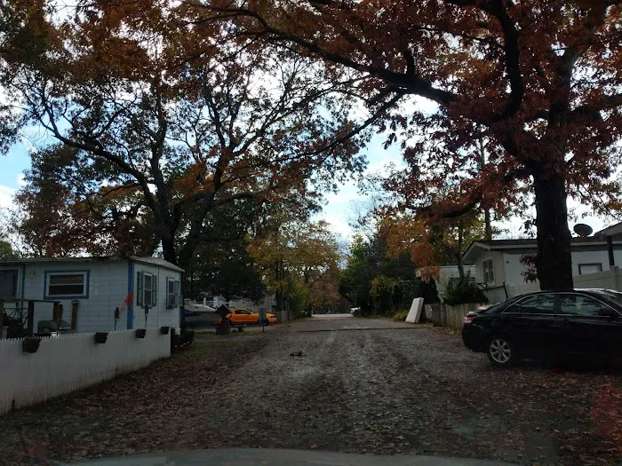 Peconicview Mobile Home Park Picture 4