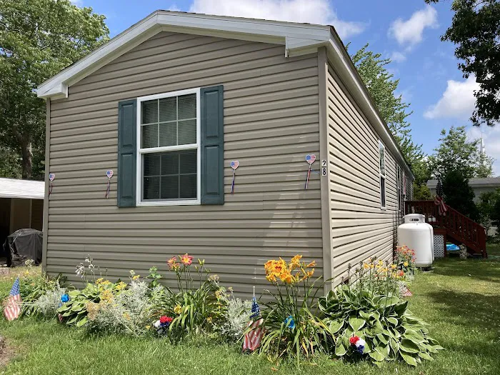 Riverwoods Mobile Home Community Picture 4