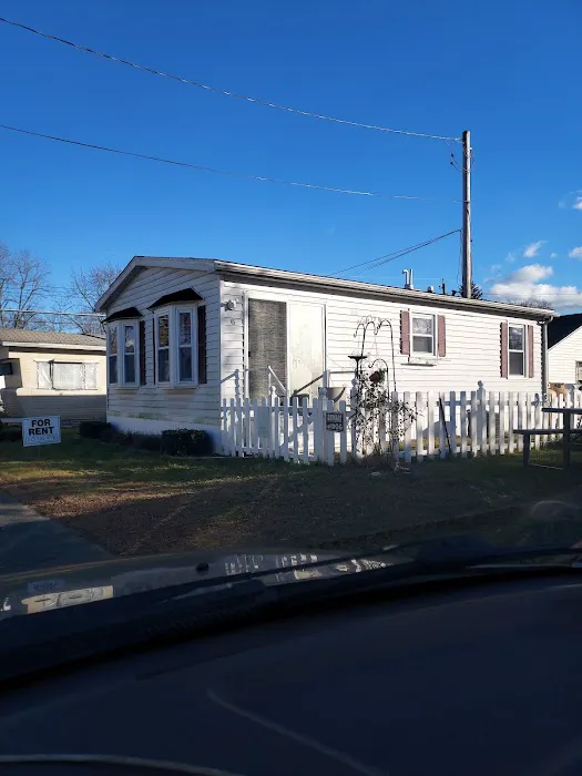Boston Rd. Mobilehome Park Picture 5