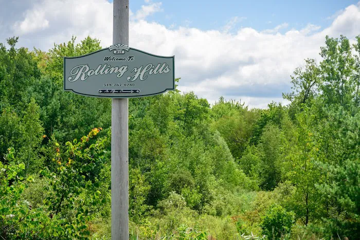 Rolling Hills Mobile Home Park Picture 5