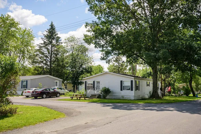 Rolling Hills Mobile Home Park Picture 6