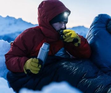 How to Choose the Right Sleeping Bag Temperature Rating for Every Season