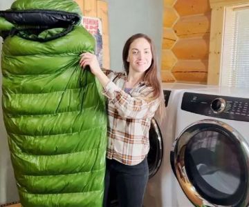 How to Wash and Dry a Sleeping Bag Properly to Maintain Its Loft