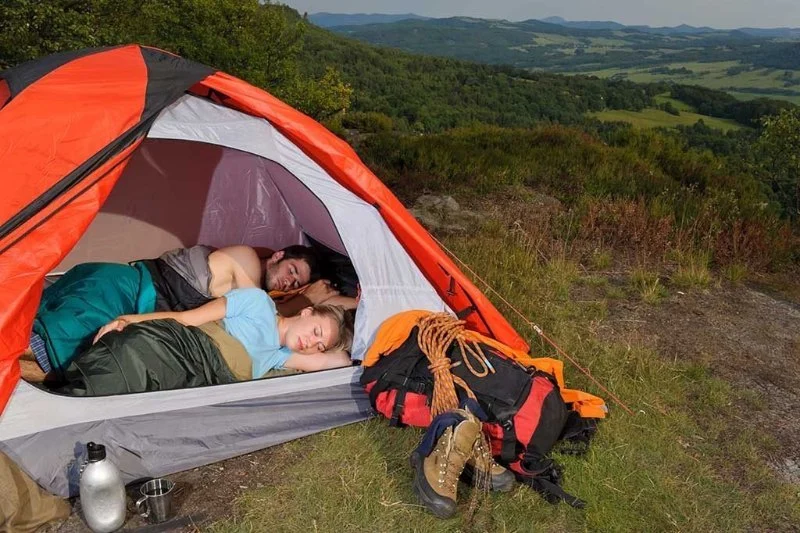 How to Sleep Comfortably in a Camping Cabin: Bedding and Comfort Hacks