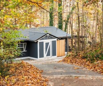 Best Cottage Getaways for Fall Foliage Trips